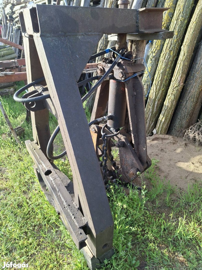 Erdészeti rönkvonszoló csipesz 