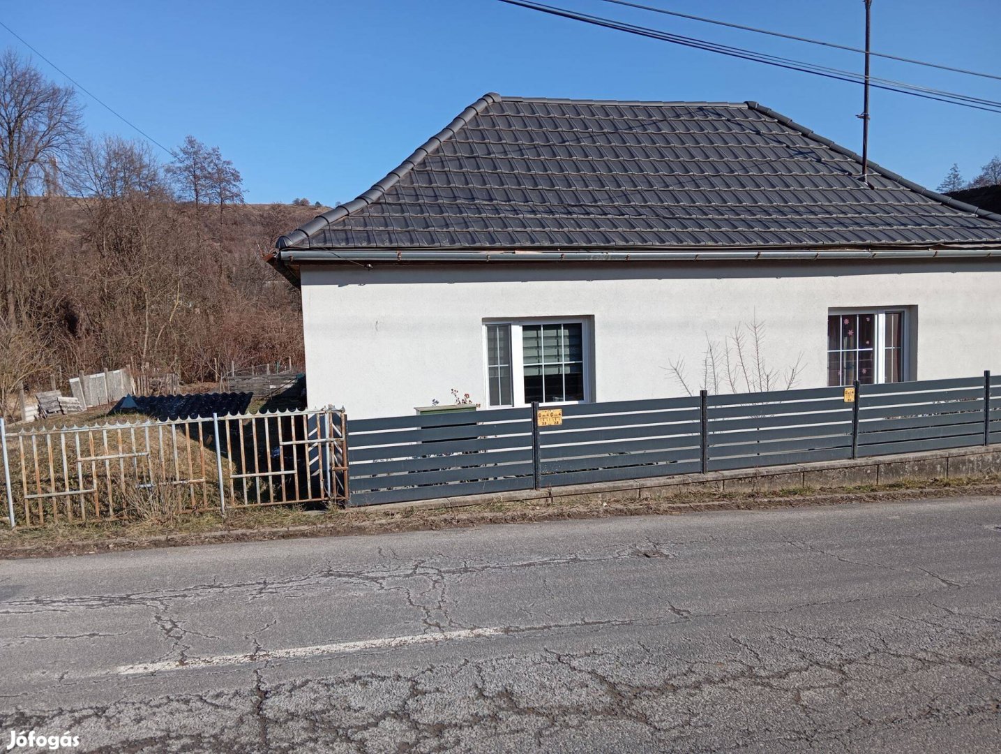 Erdőbényén családi ház eladó