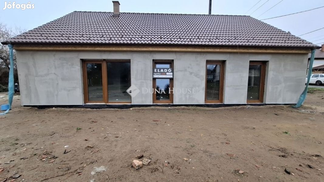Erdőkertesi 128 nm-es ház eladó