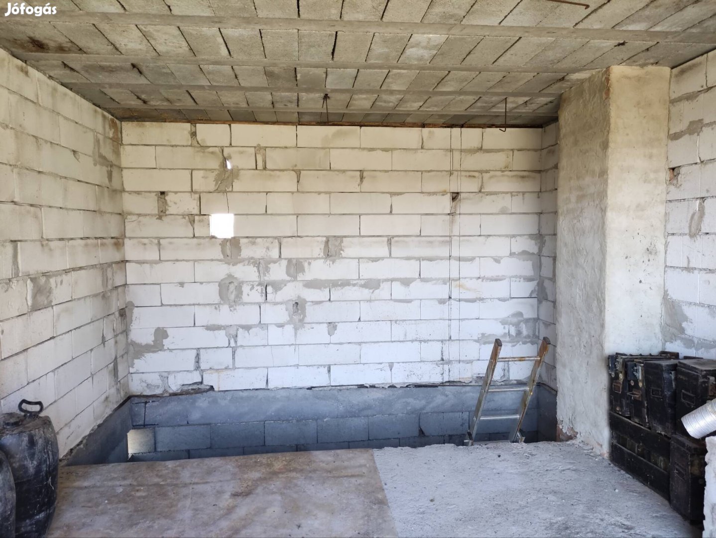 Erdővel határos telek