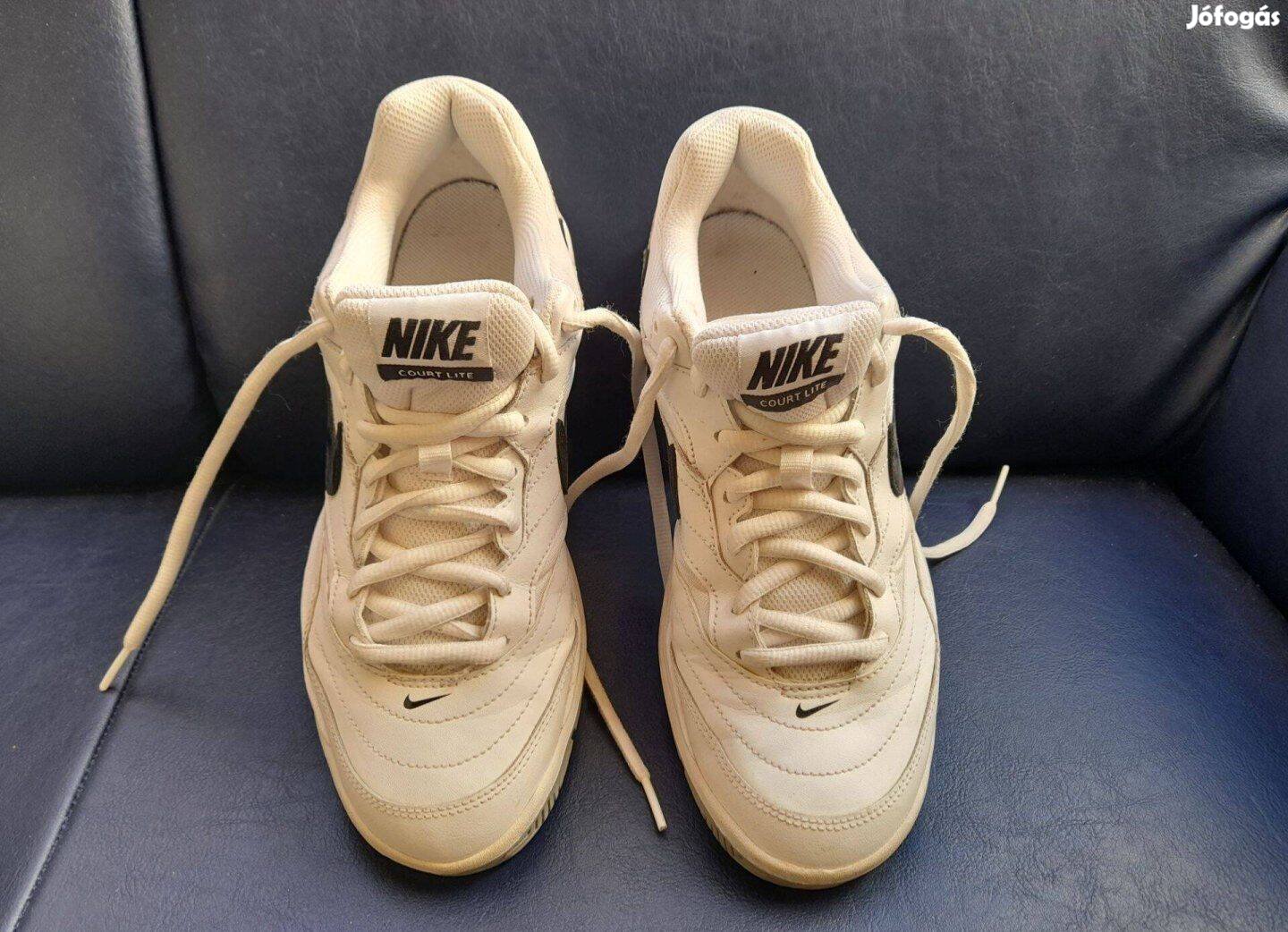 Eredeti 41-es Nike cipő eladó