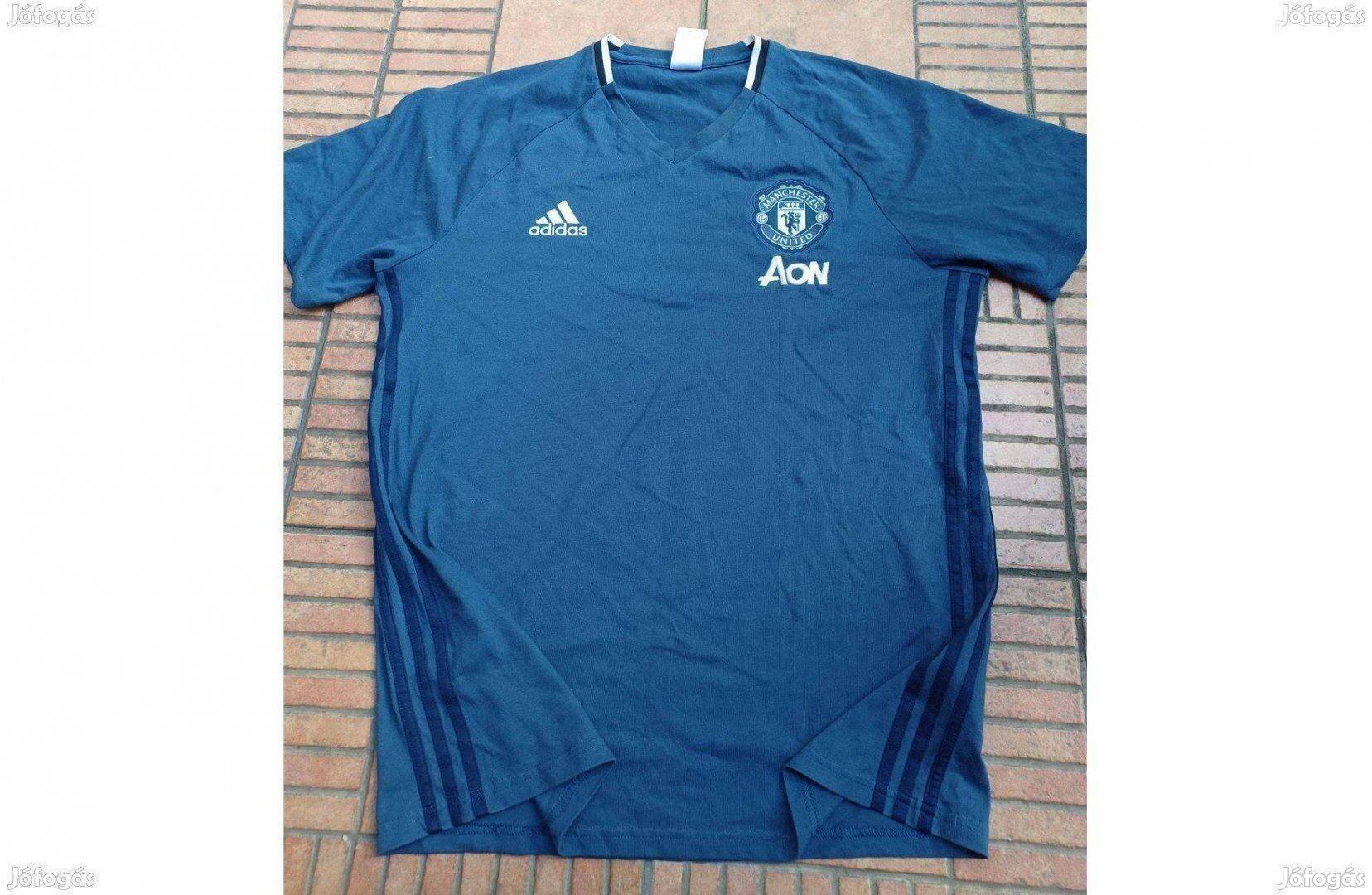 Eredeti Adidas Manchester United címeres szurkolói póló XL
