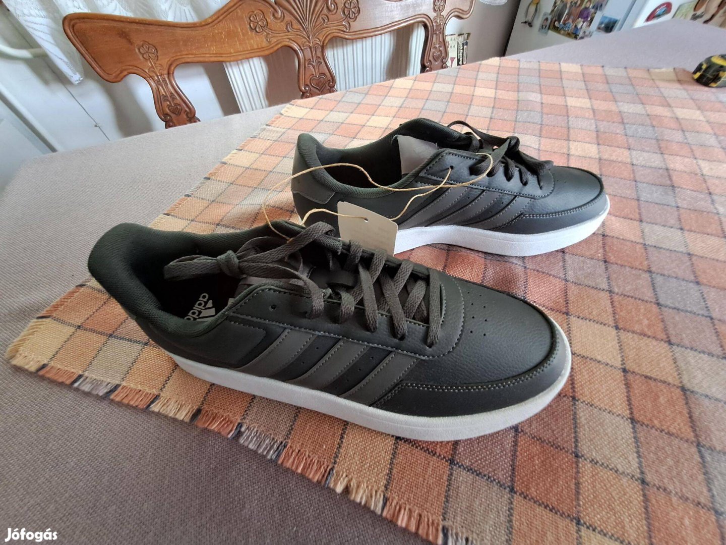Eredeti Adidas cipő 45 es feles