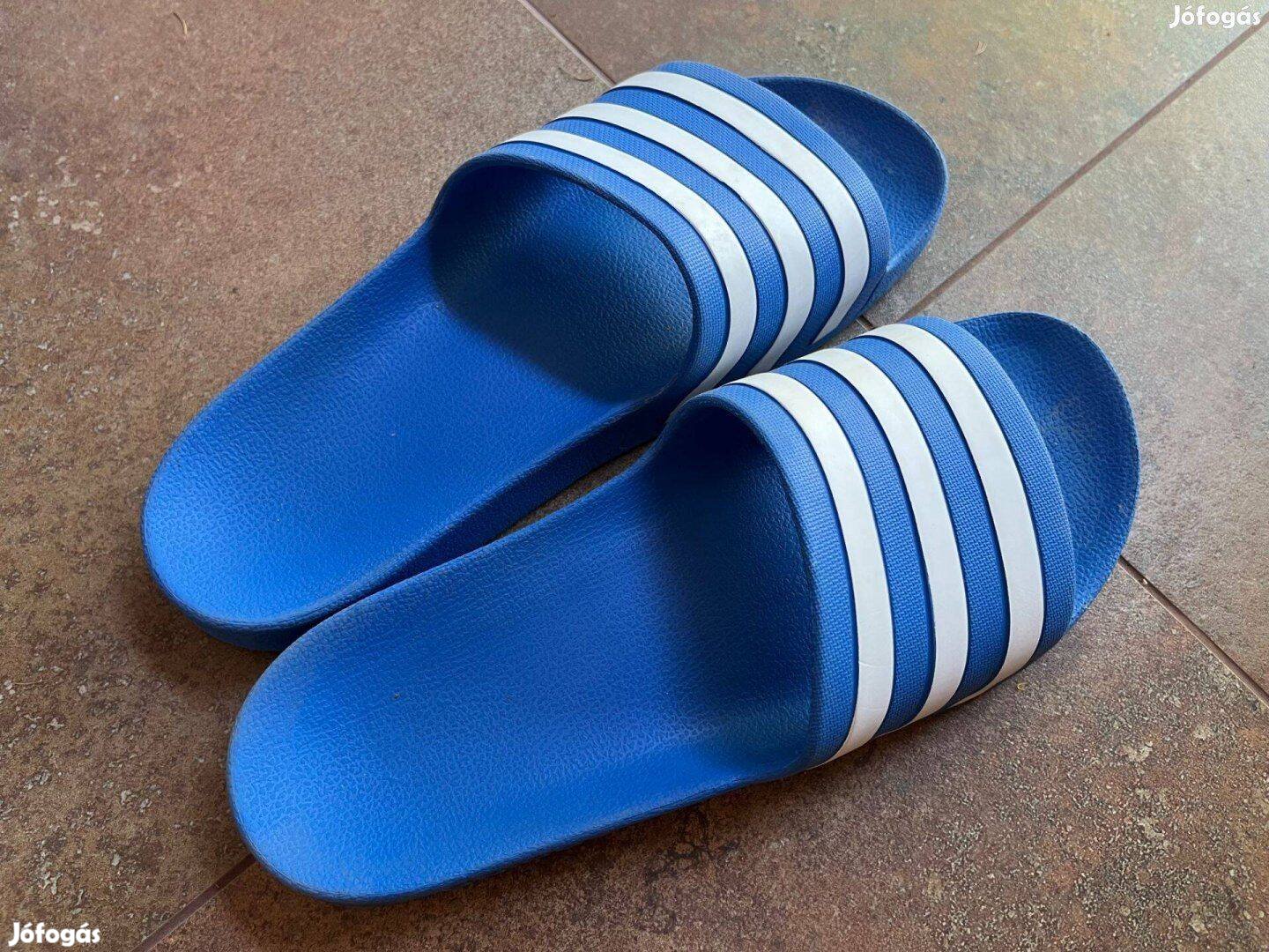 Eredeti Adidas papucs 45 -ös