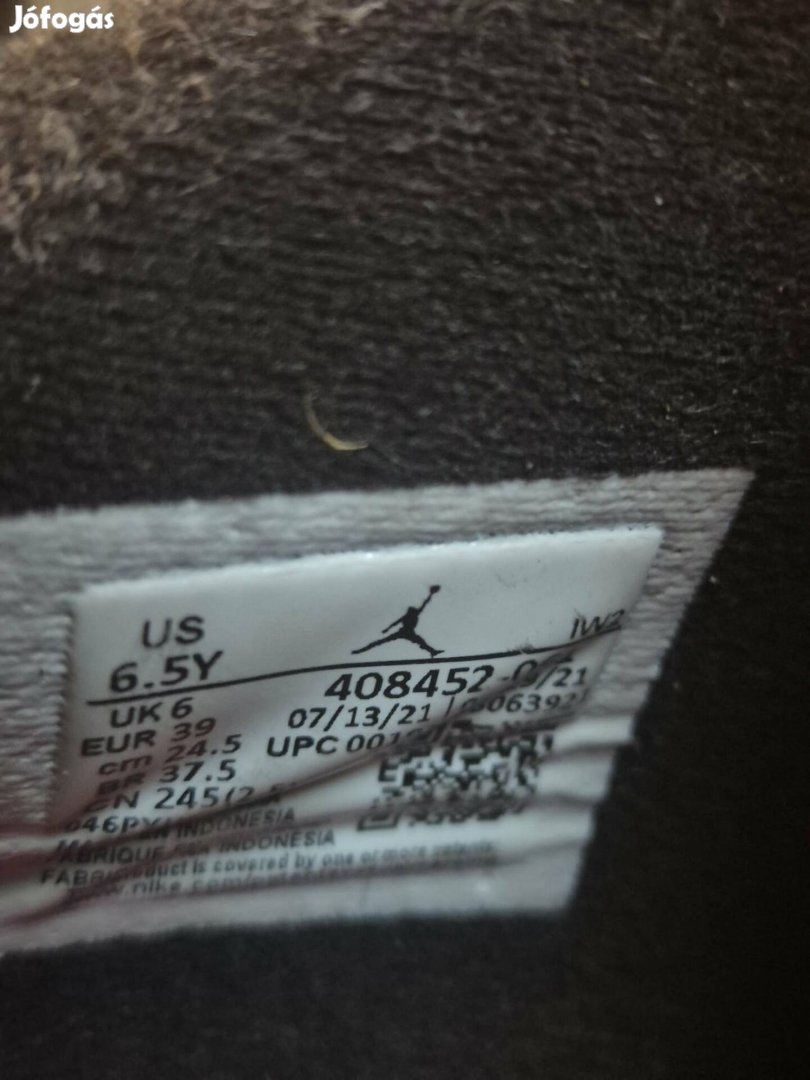 Eredeti Air Jordan retro 4