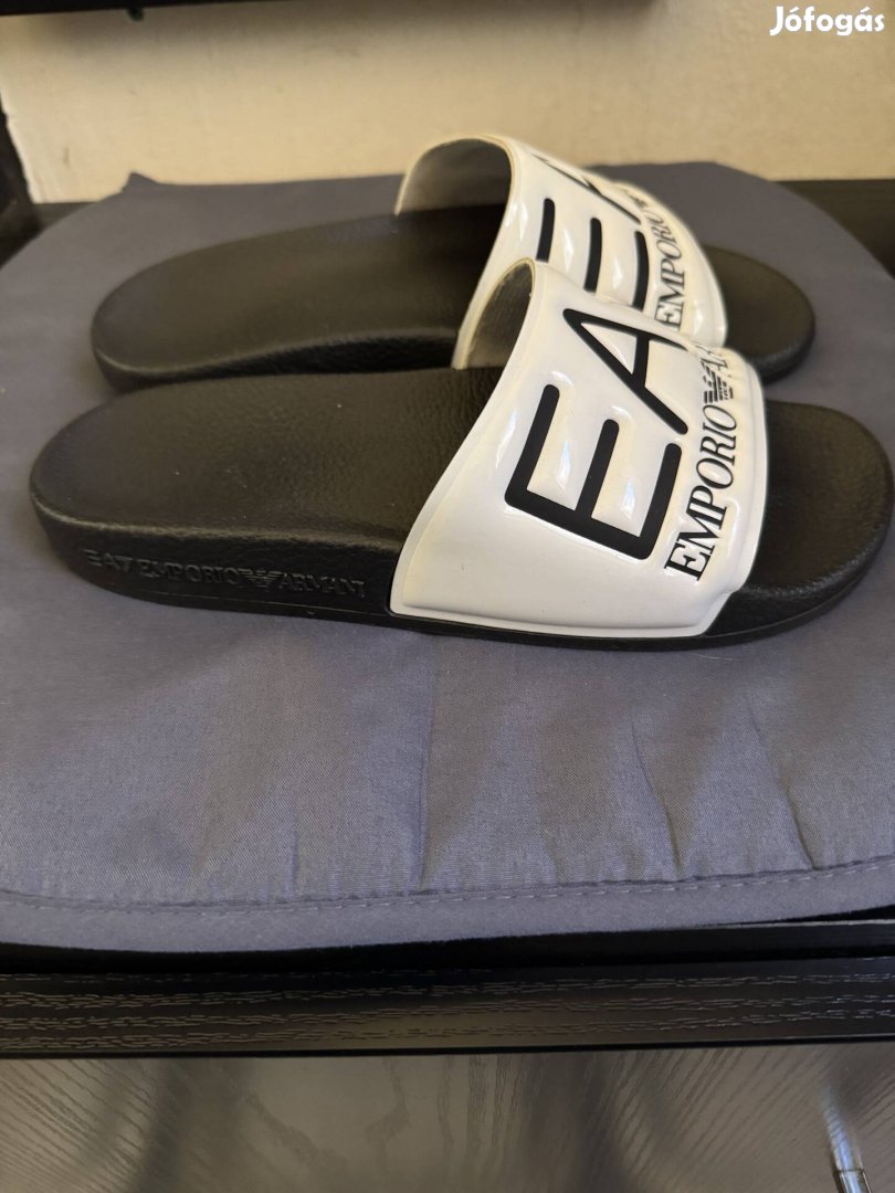 Eredeti Armani női papucs 36-os