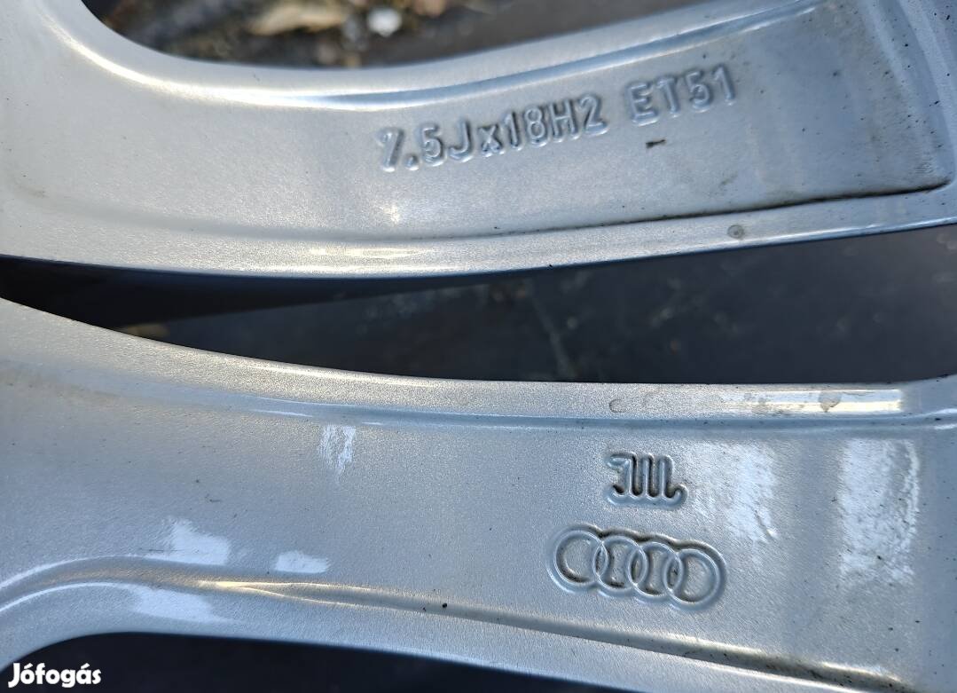 Eredeti Audi alufelni Continental téli gumiabroncsokkal