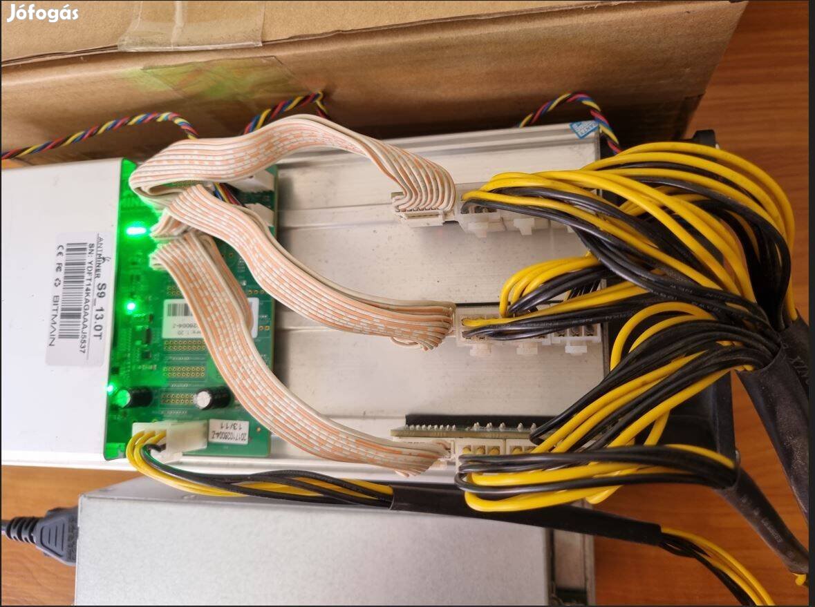 Eredeti Bitmain Antminer S9 13.0TH Bányászgép dobozában