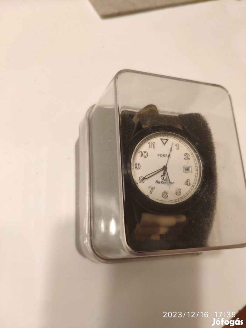 Eredeti Fossil óra , barna katonai mintás szíj