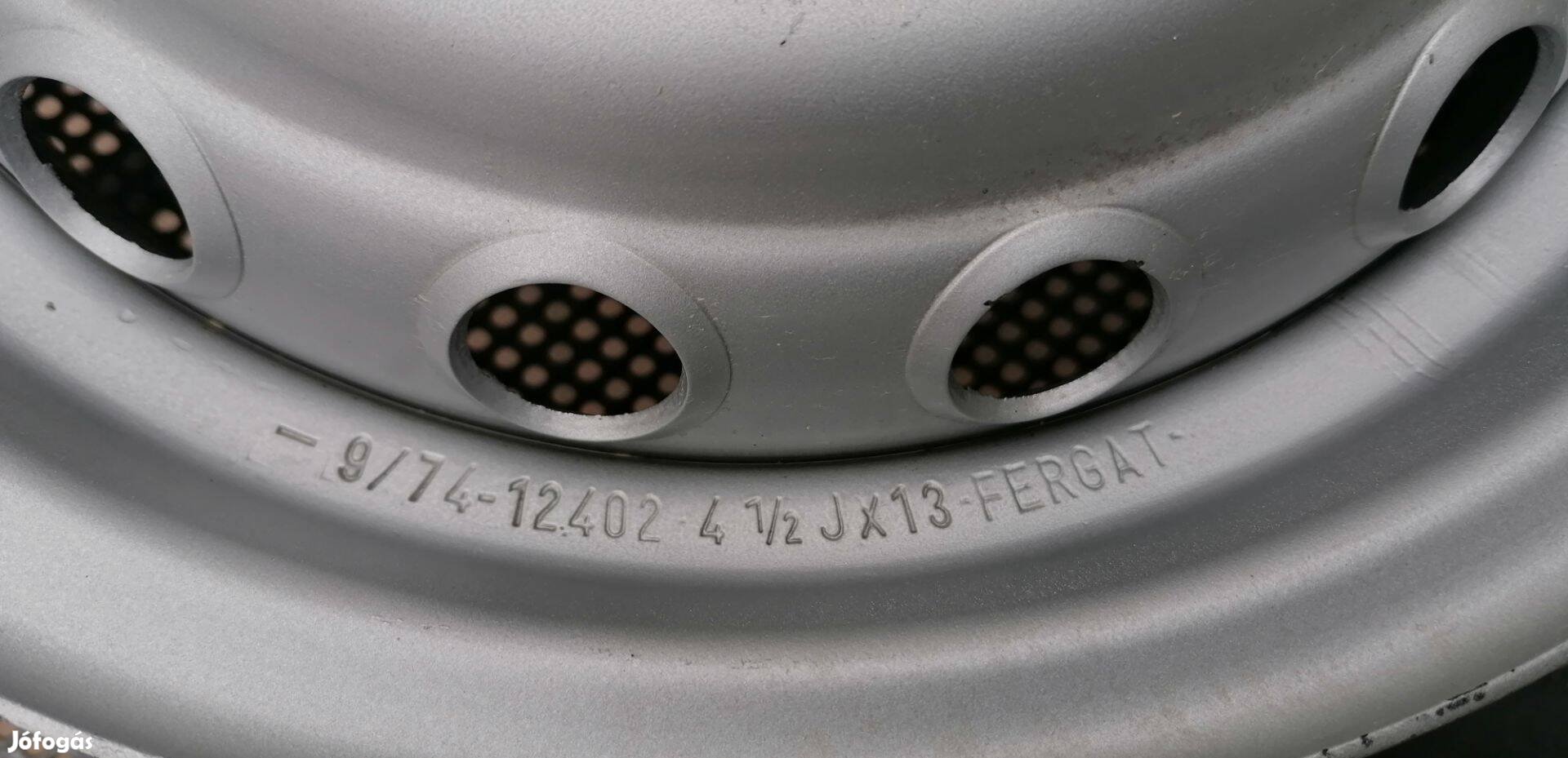 Eredeti Gyári és Új Fiat lemezfelni garnitúra. 15 peremes luk !