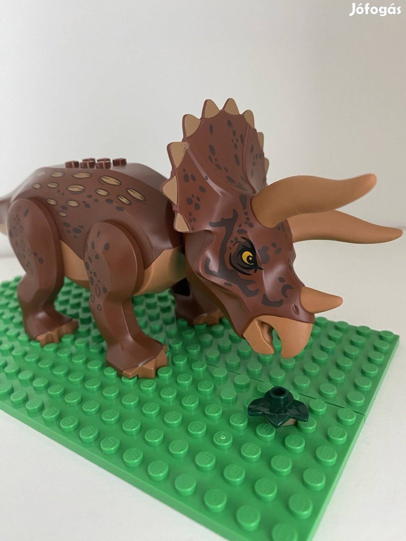 Eredeti Lego Jurassic World - Triceratops (Ú)