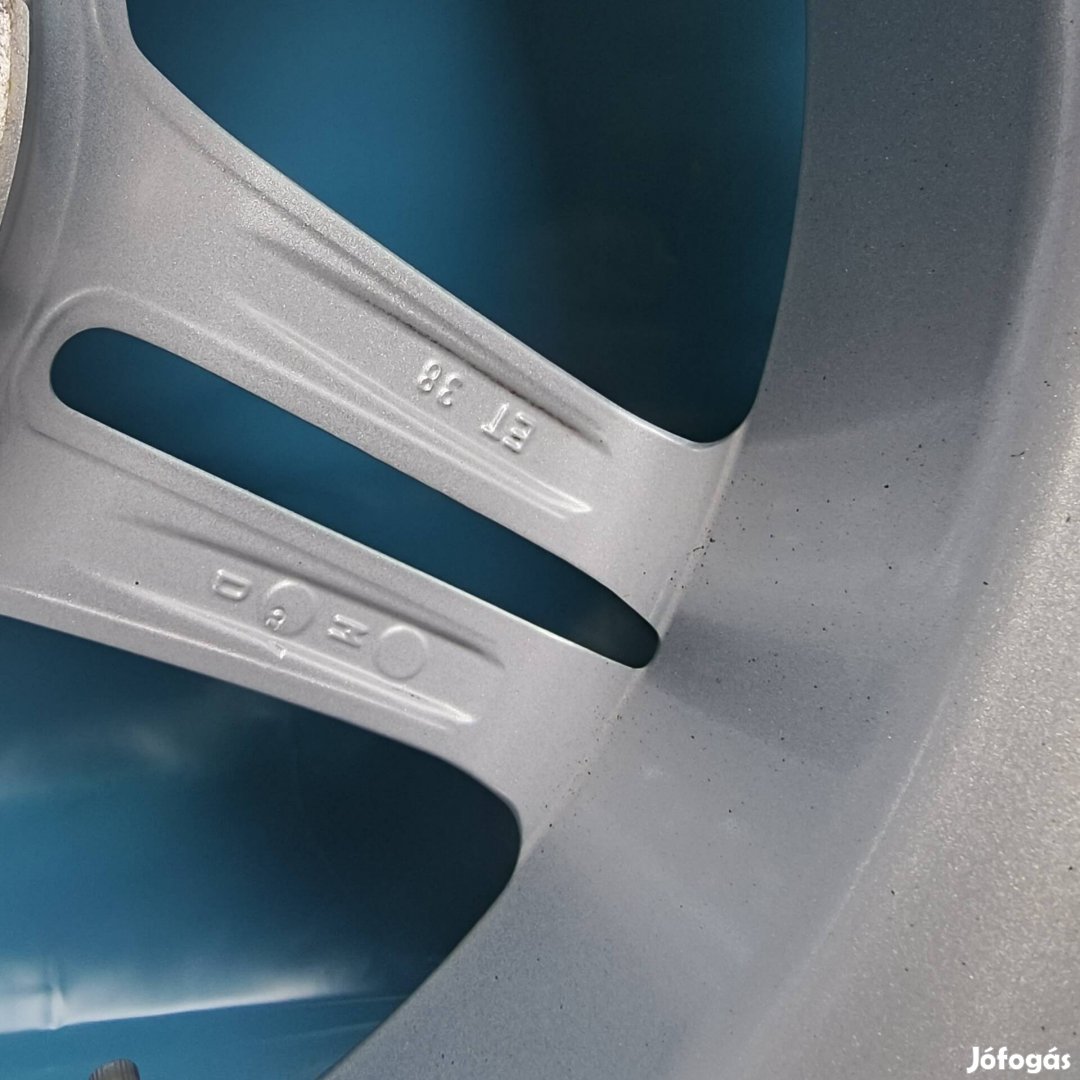 Eredeti Mercedes Benz könnyűfém keréktárcsák