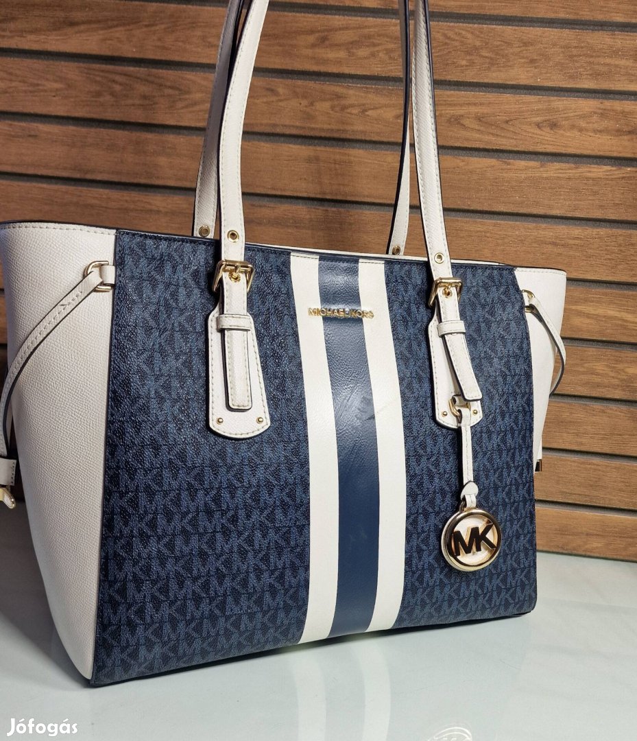 Eredeti Michael Kors Voyager medium 