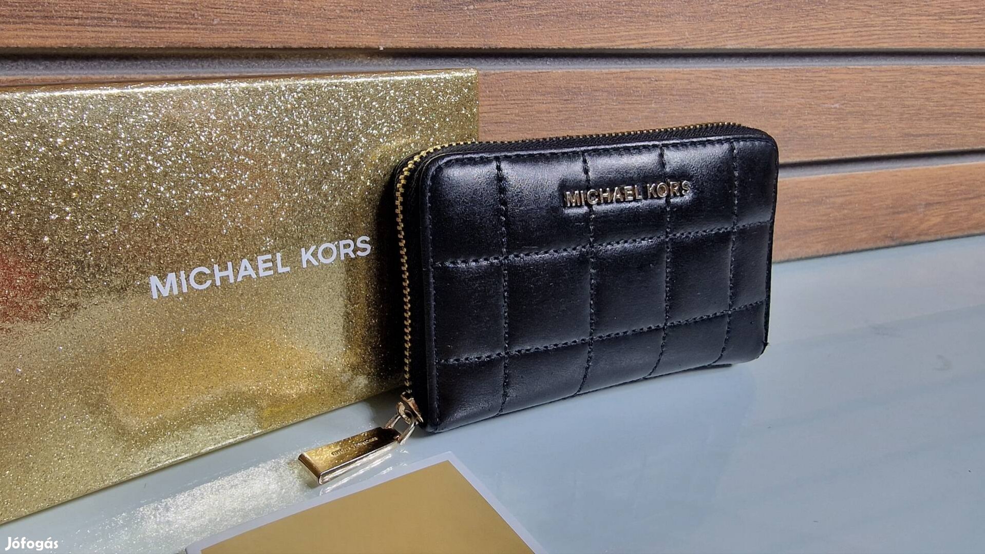 Eredeti Michael Kors bőr pénztárca díszdobozban 