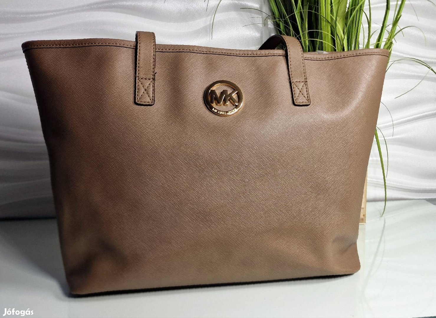 Eredeti Michael Kors bőr shopper, válltáska, bézs