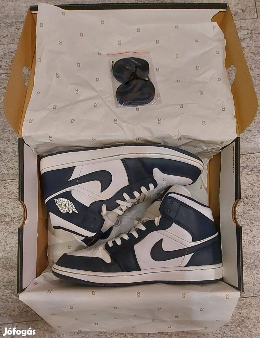 Eredeti Nike Air Jordan 1Mid White/Metallic Gold-Obsidian