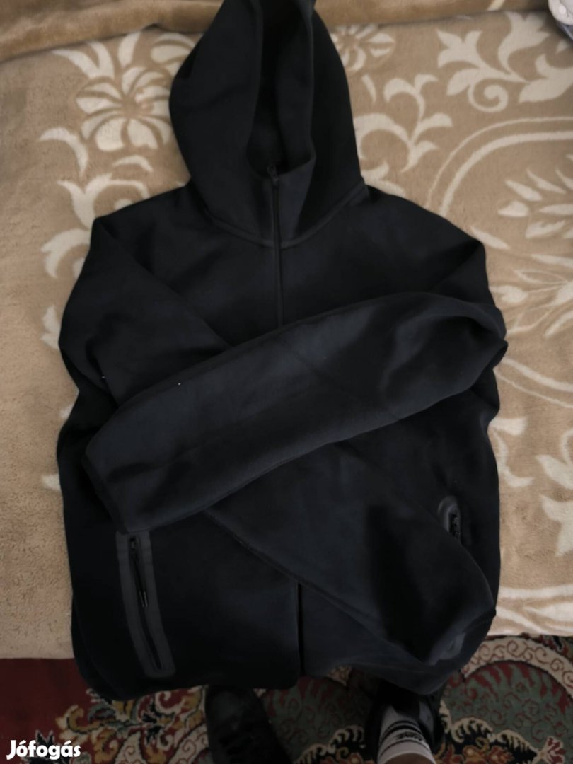 Eredeti Nike Tech fleece, M méret