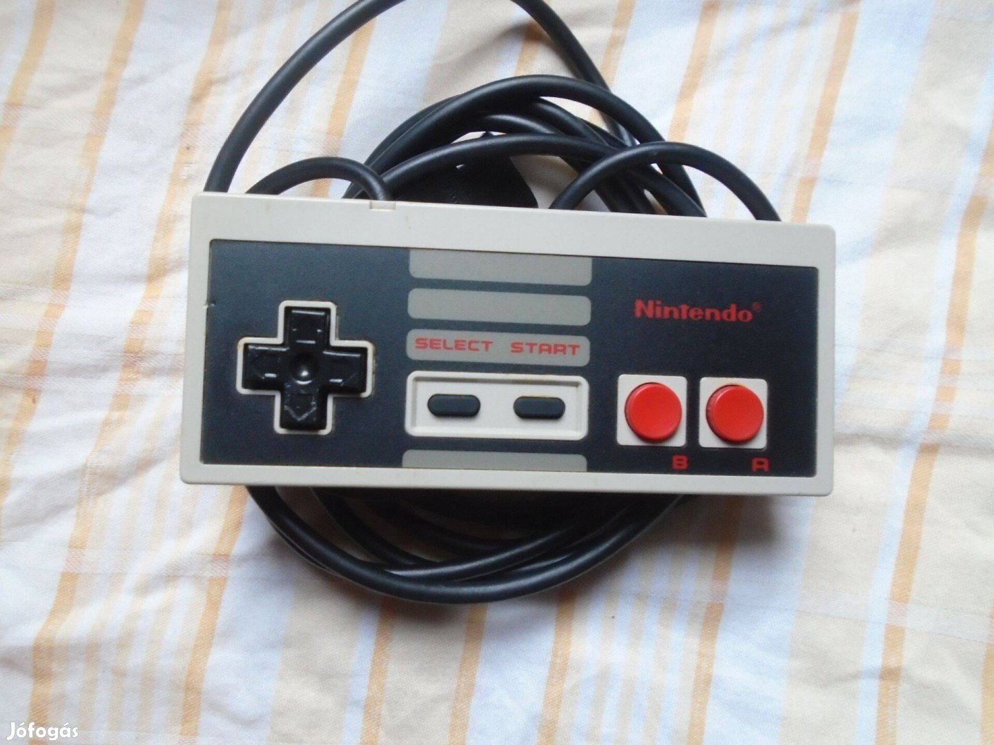 Eredeti Nintendo NES kontroller