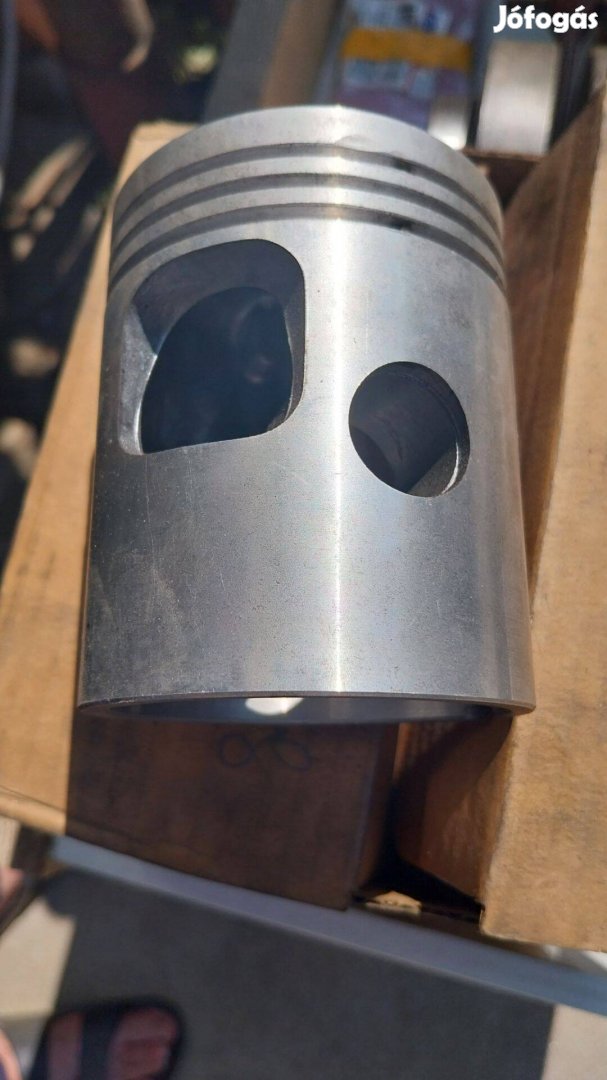 Eredeti Wartburg dugattyúk 74mm