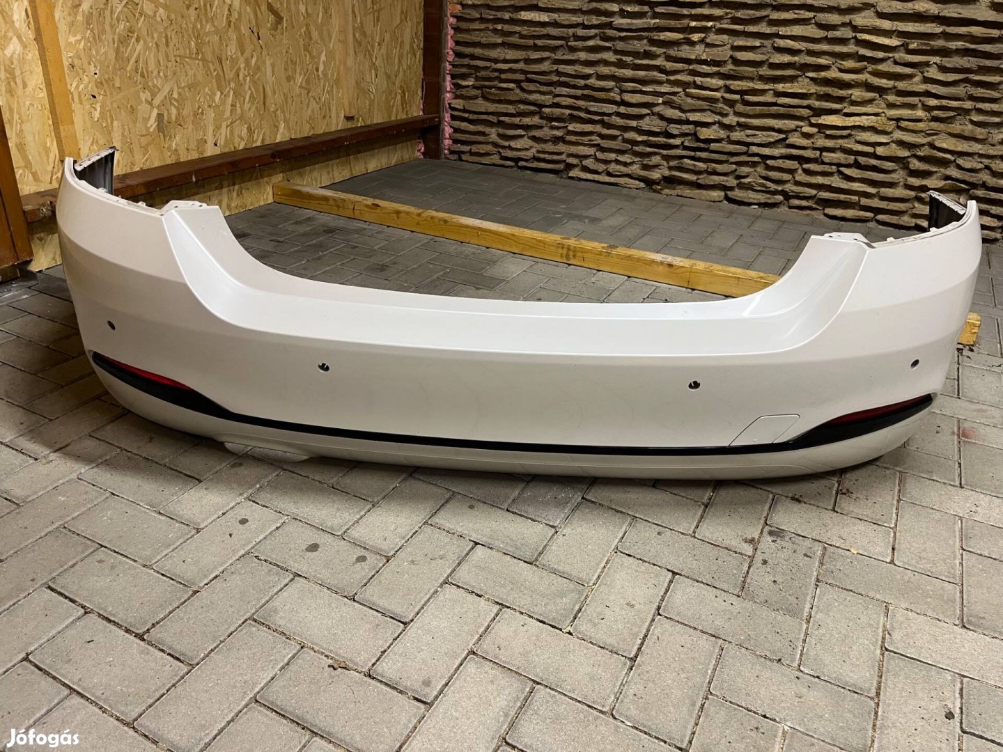 Eredeti, 4-es BMW (F32/33/36), sérülésmentes hátsó lökhárító