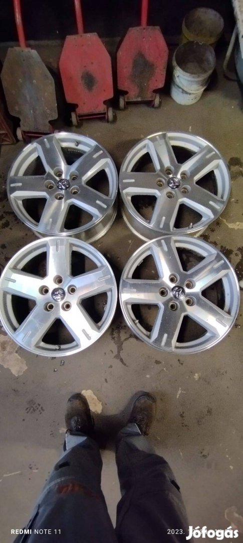 Eredeti dodge alufelni szett 19" 5x125