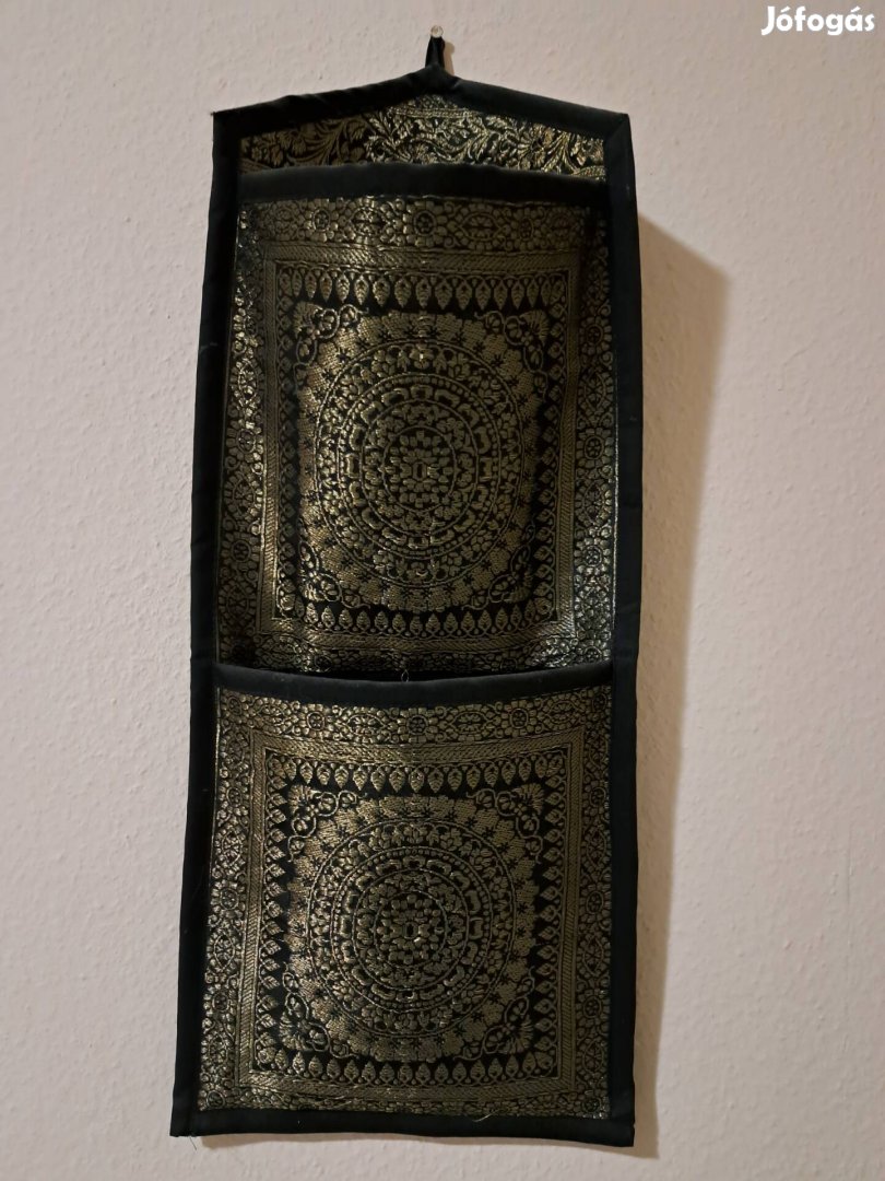 Eredeti indiai selyem zsebes tarolo fekete arany