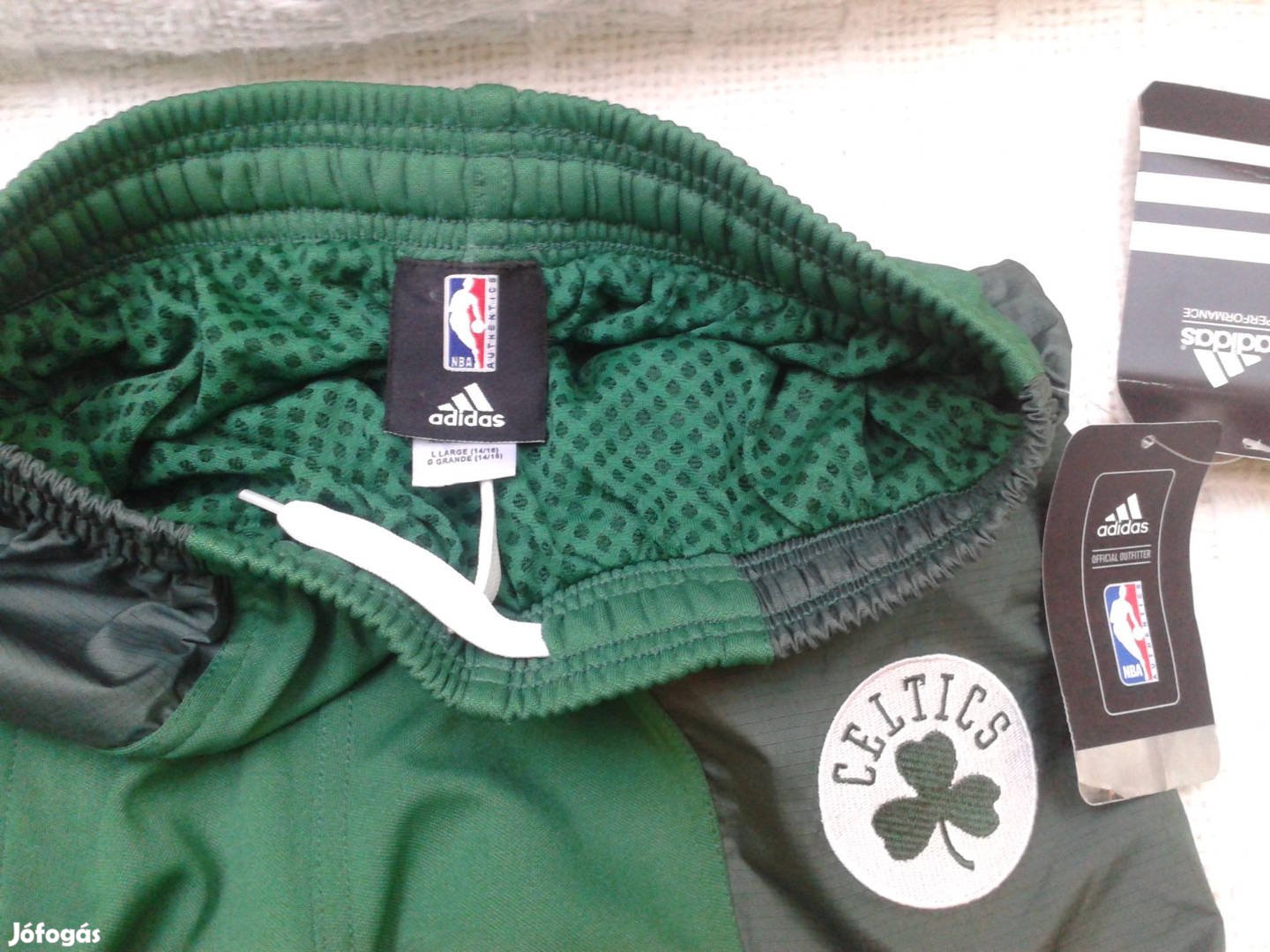 Eredeti új Adidas Boston Celtics gyerek L-es melegítő nadrág eladó