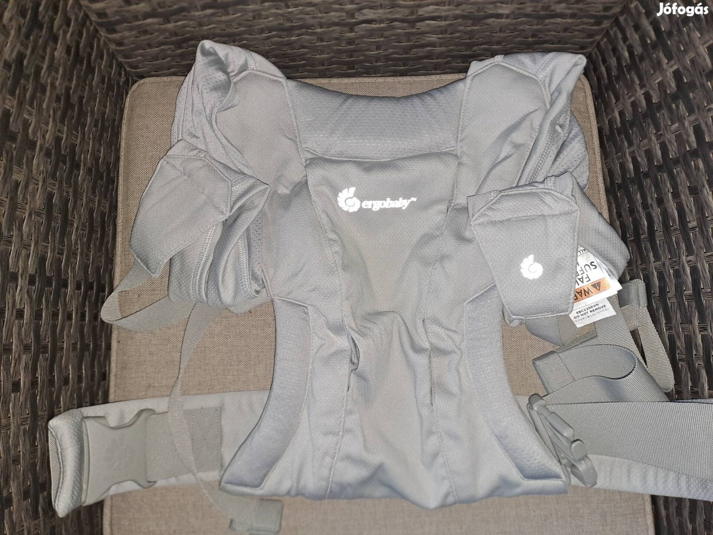 Ergobaby Embrace Soft Air Mesh babahordozó