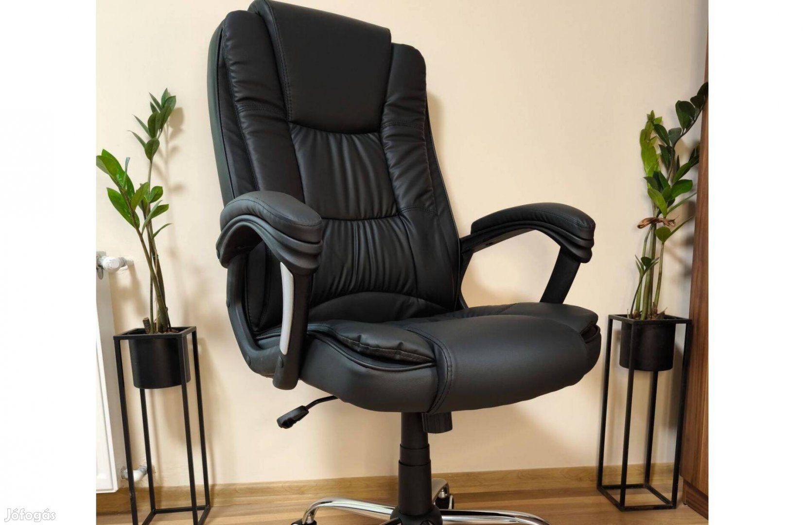 Ergonomic gazdagon kárpitozott főnöki fotel irodai szék forgószék