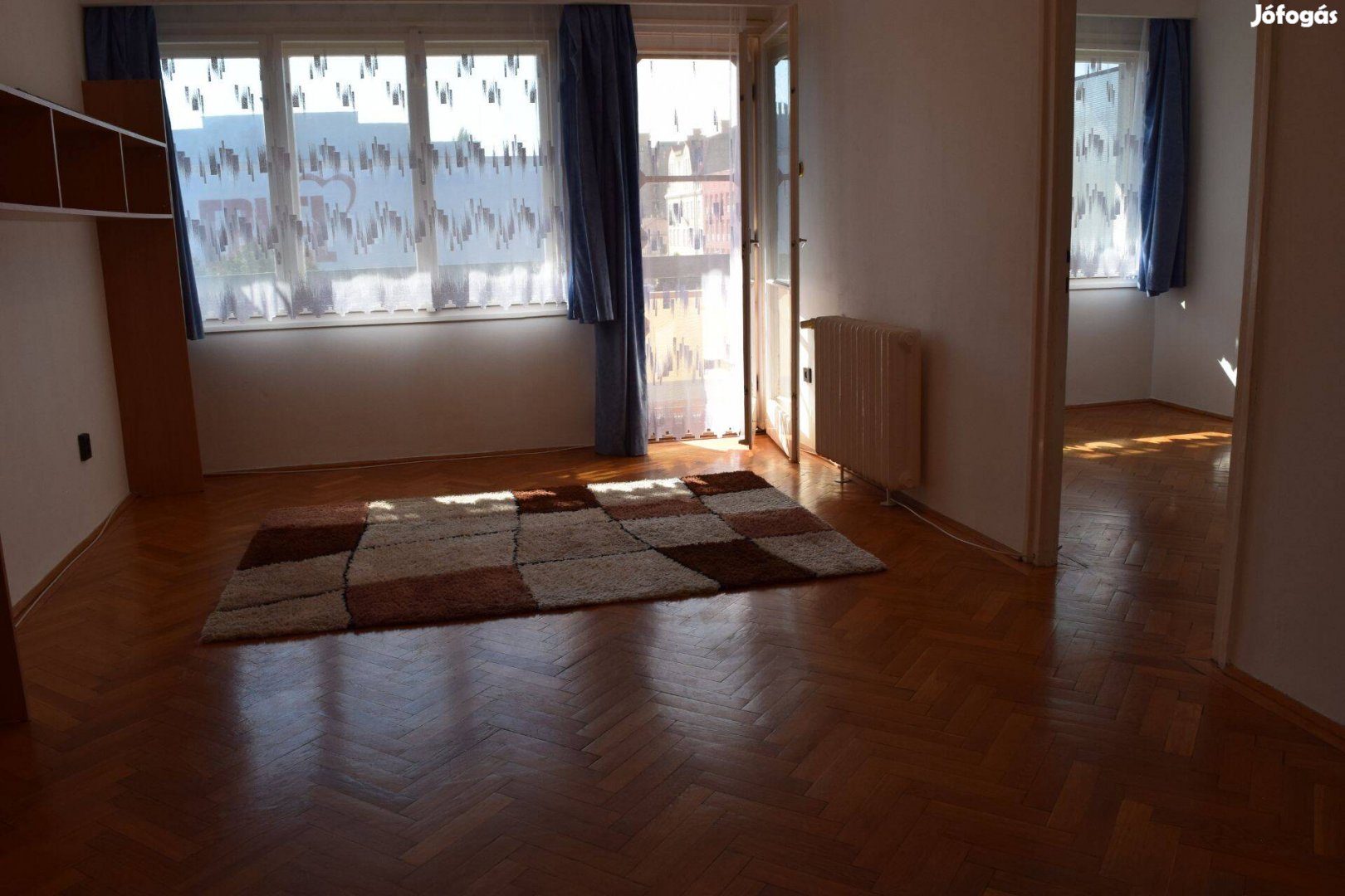 Erkel Színházra néző 55+7nm lakás