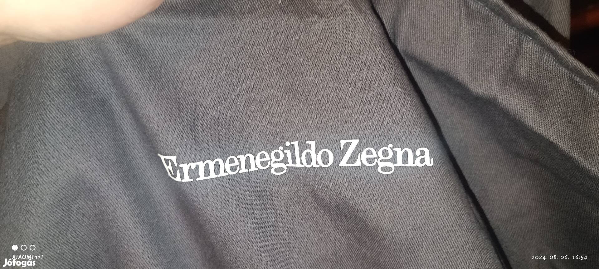 Ermenegildo Zegna, Dolce Gabbana, Hugo Boss, öltöny tartók. Posta 