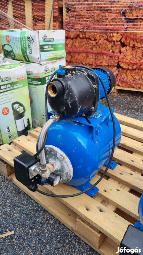 Erős 800W-os szivattyúval hidrofor, házi vízmű 19L-es tartállyal
