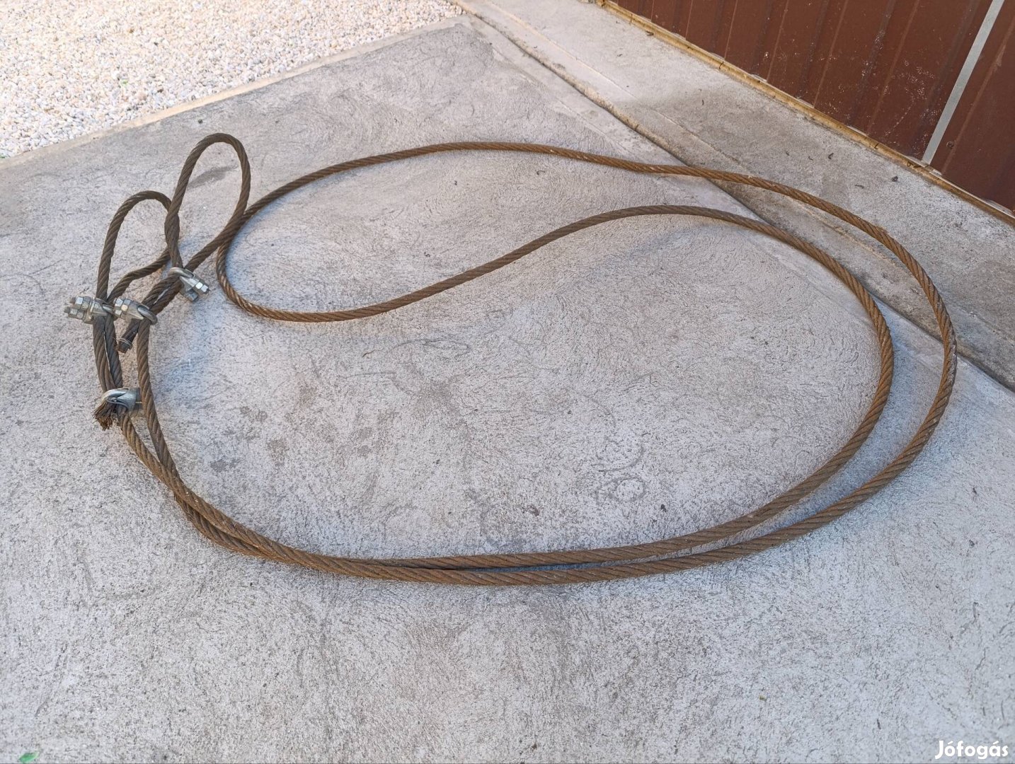 Erős drótkötél