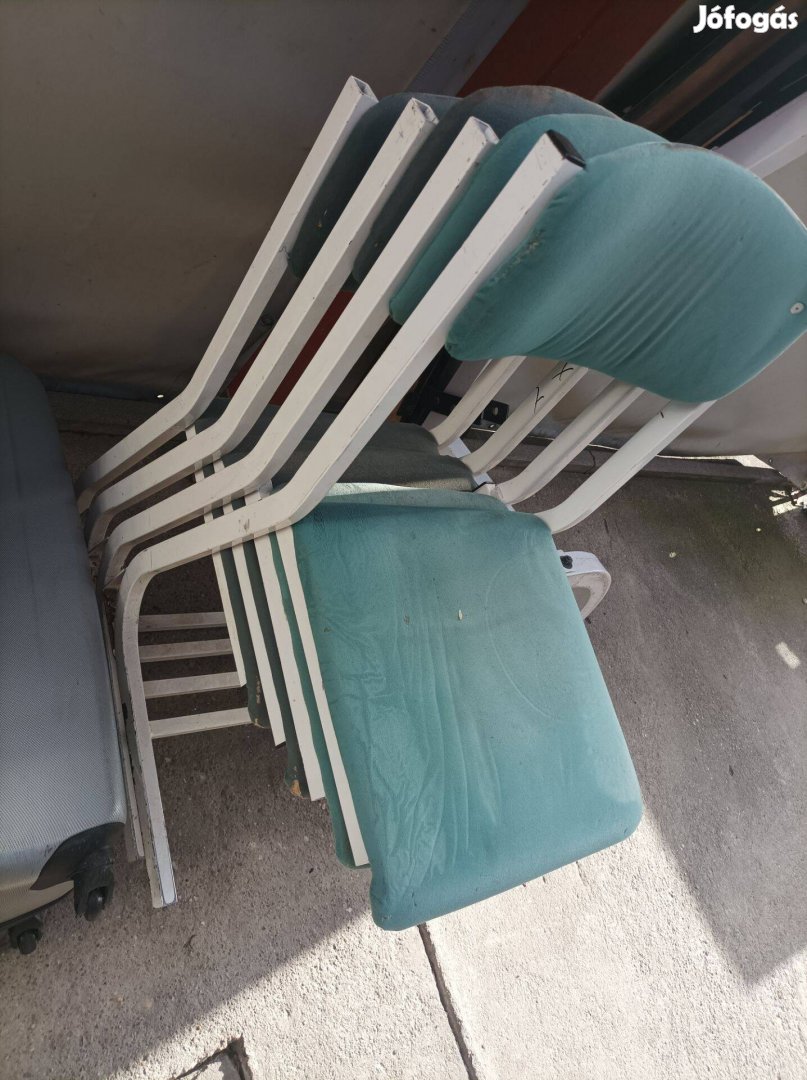 Erős fém székek