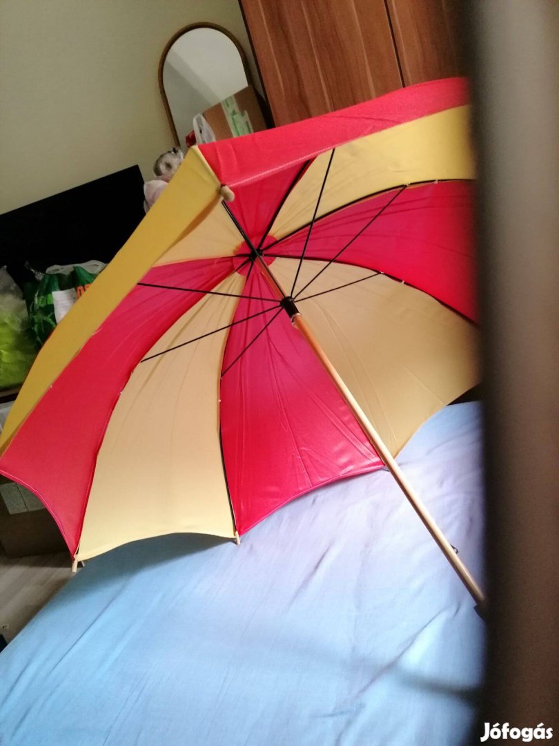 Esernyő pirossárga