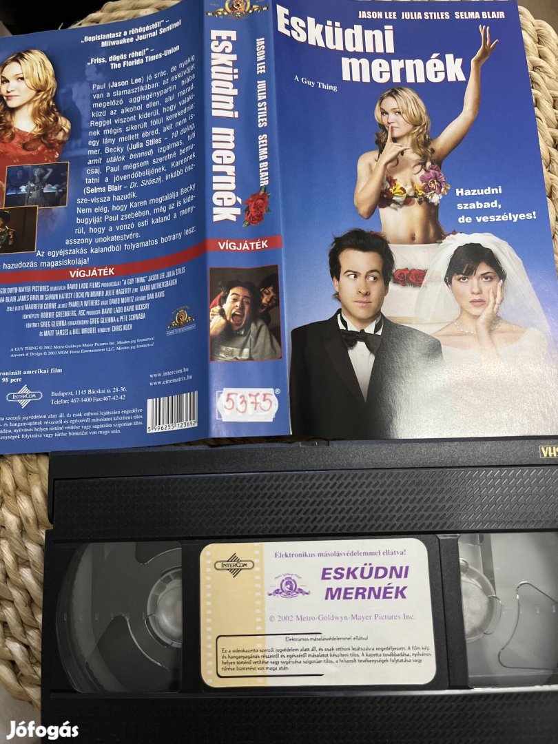 Esküdni mernék vhs