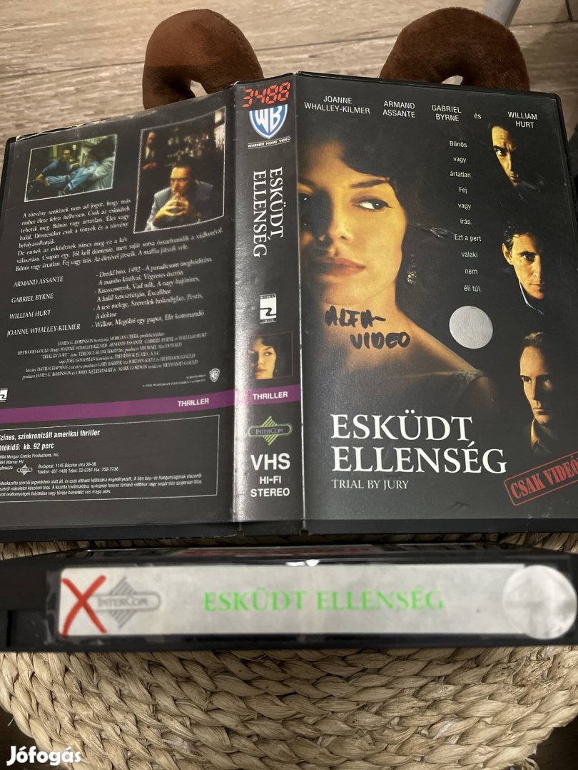 Esküdt ellenség vhs 