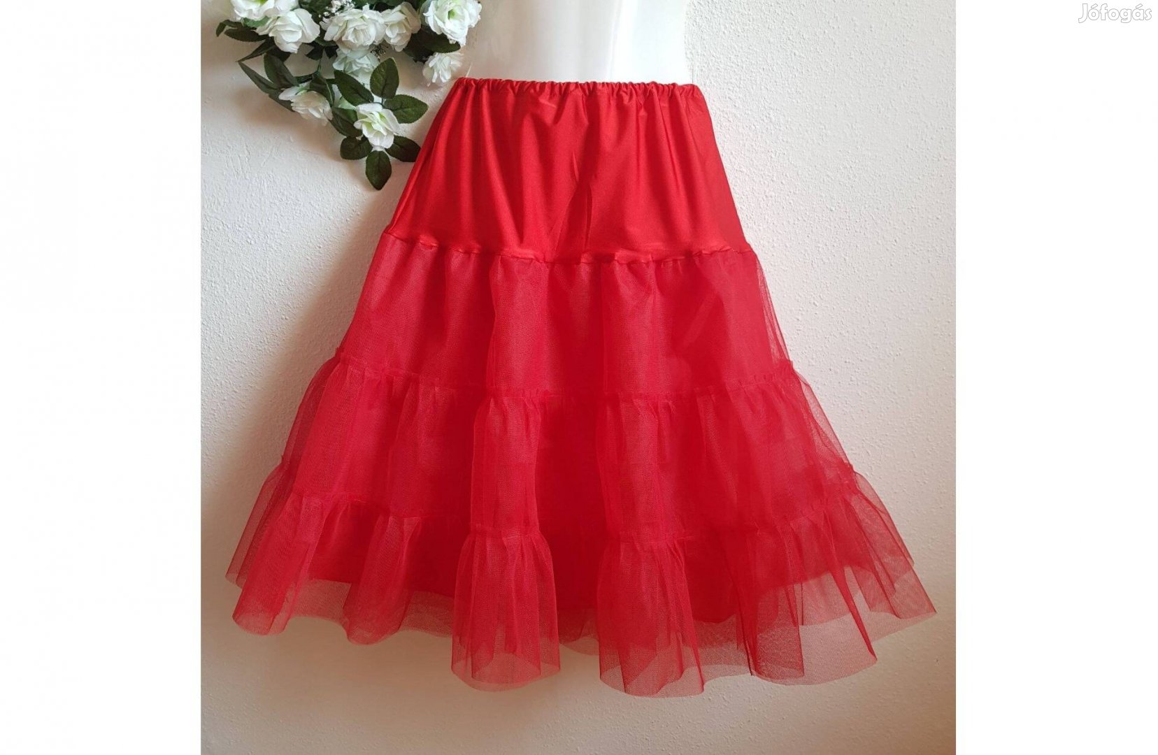 Esküvő ASZ30B Piros rugalmas felső részű 2 rétegű fodros