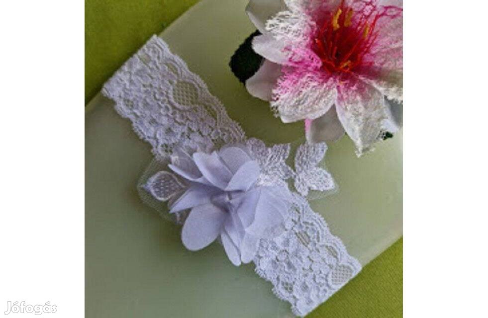 Esküvő Hak62 - 43mm-es 3D virágos hófehér csipke Harisnyakötő, Combcsi