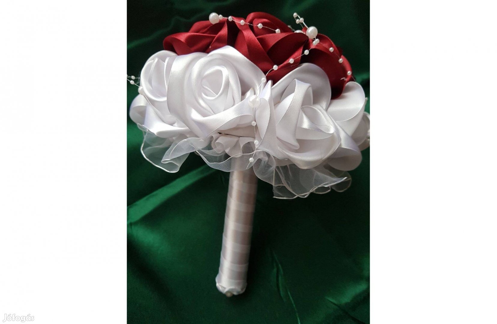 Esküvő MCS21 - Menyasszonyi örökcsokor fehér és bordó szatén rózsából