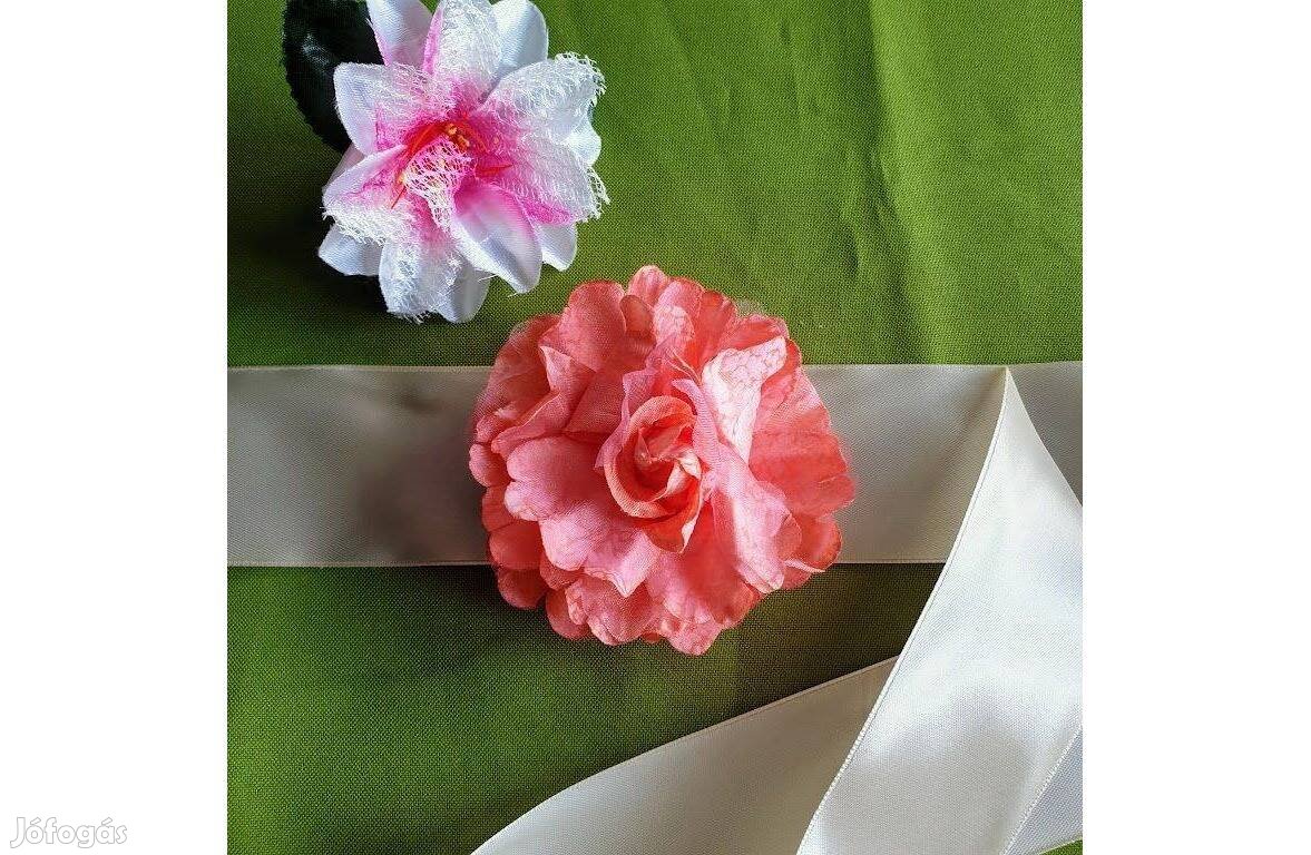 Esküvő Möv12 - 10cm-es barack színű virágos menyasszonyi öv