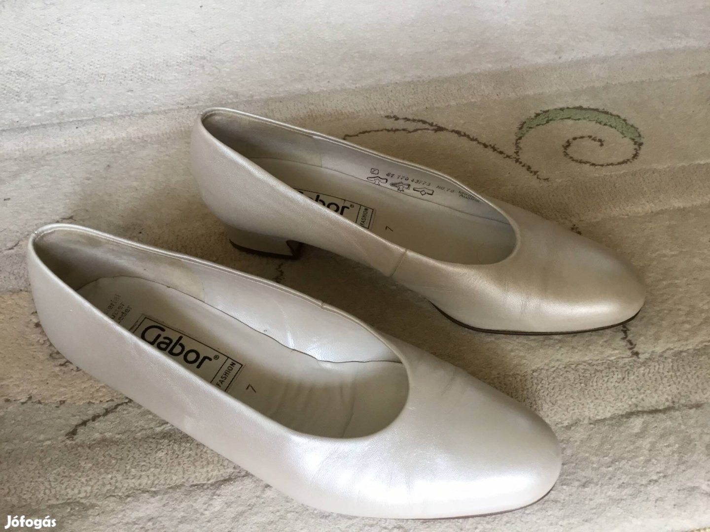 Esküvői alkalmi Gabor bőr köröm cipő Made in Ausztria 7 vagy 41 méret