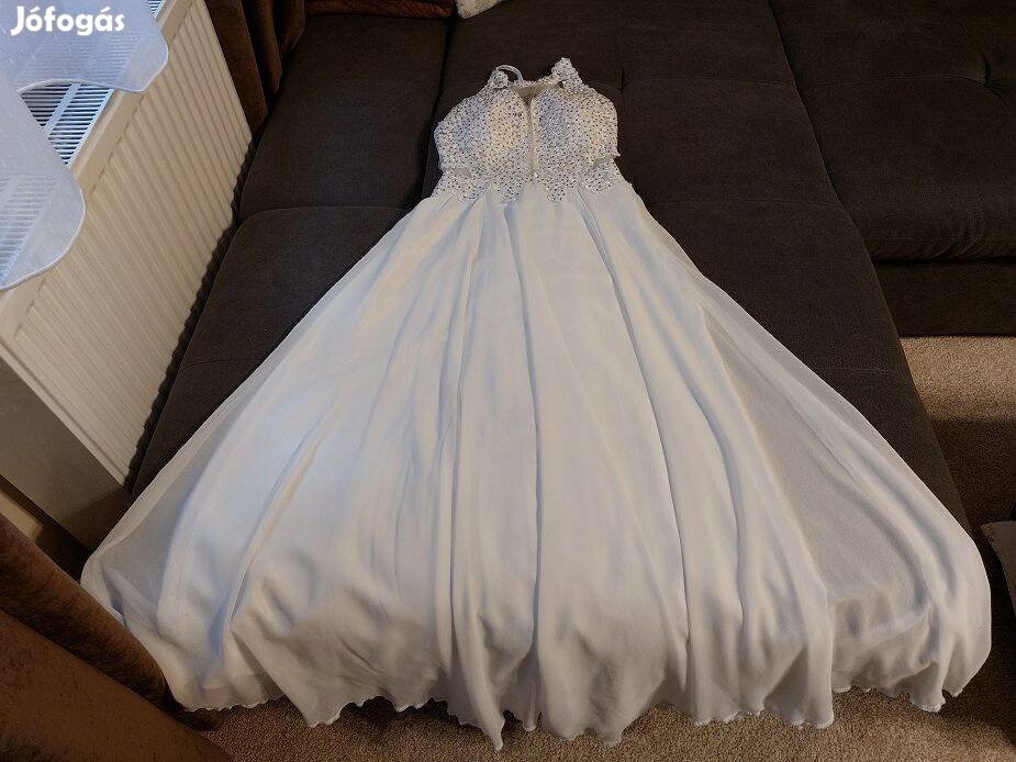 Esküvői ruha, egyszerű stílus