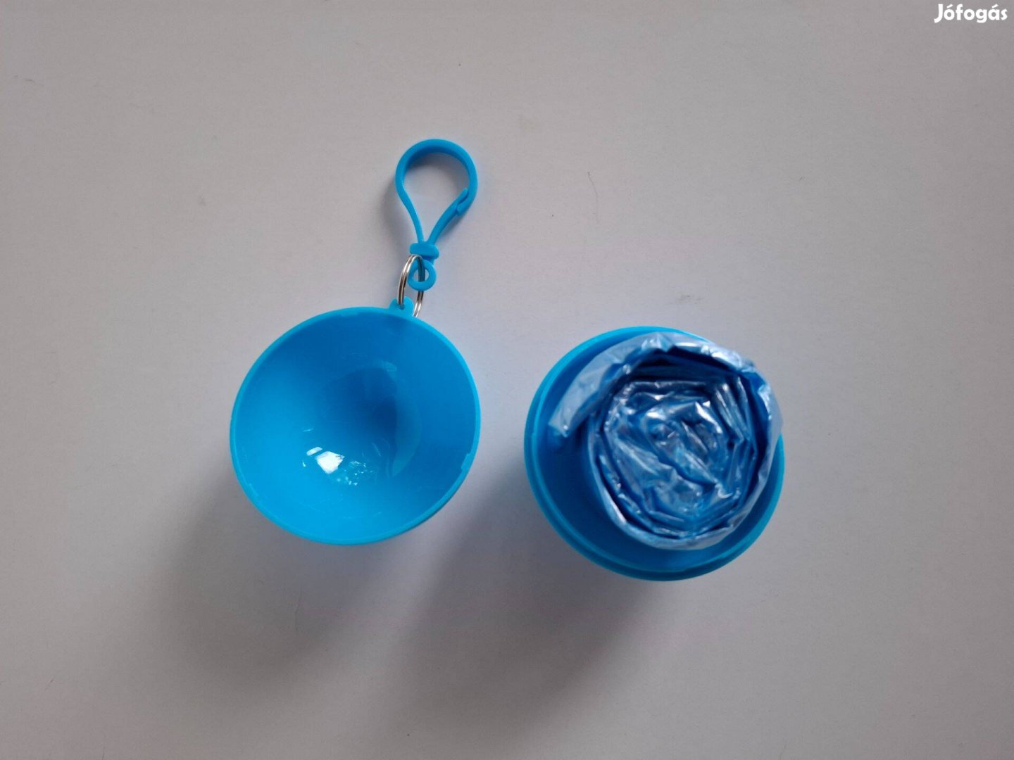 Esőkabát, poncsó gömb tokban karabínerrel_