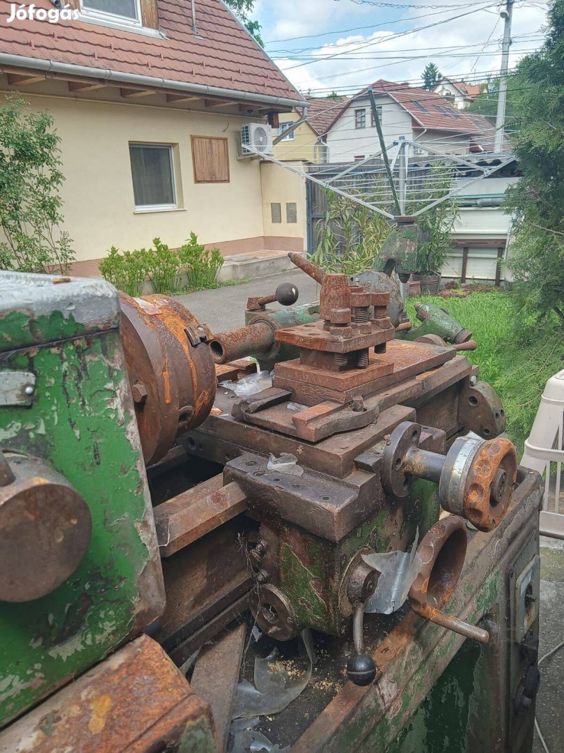 Eszterga gép