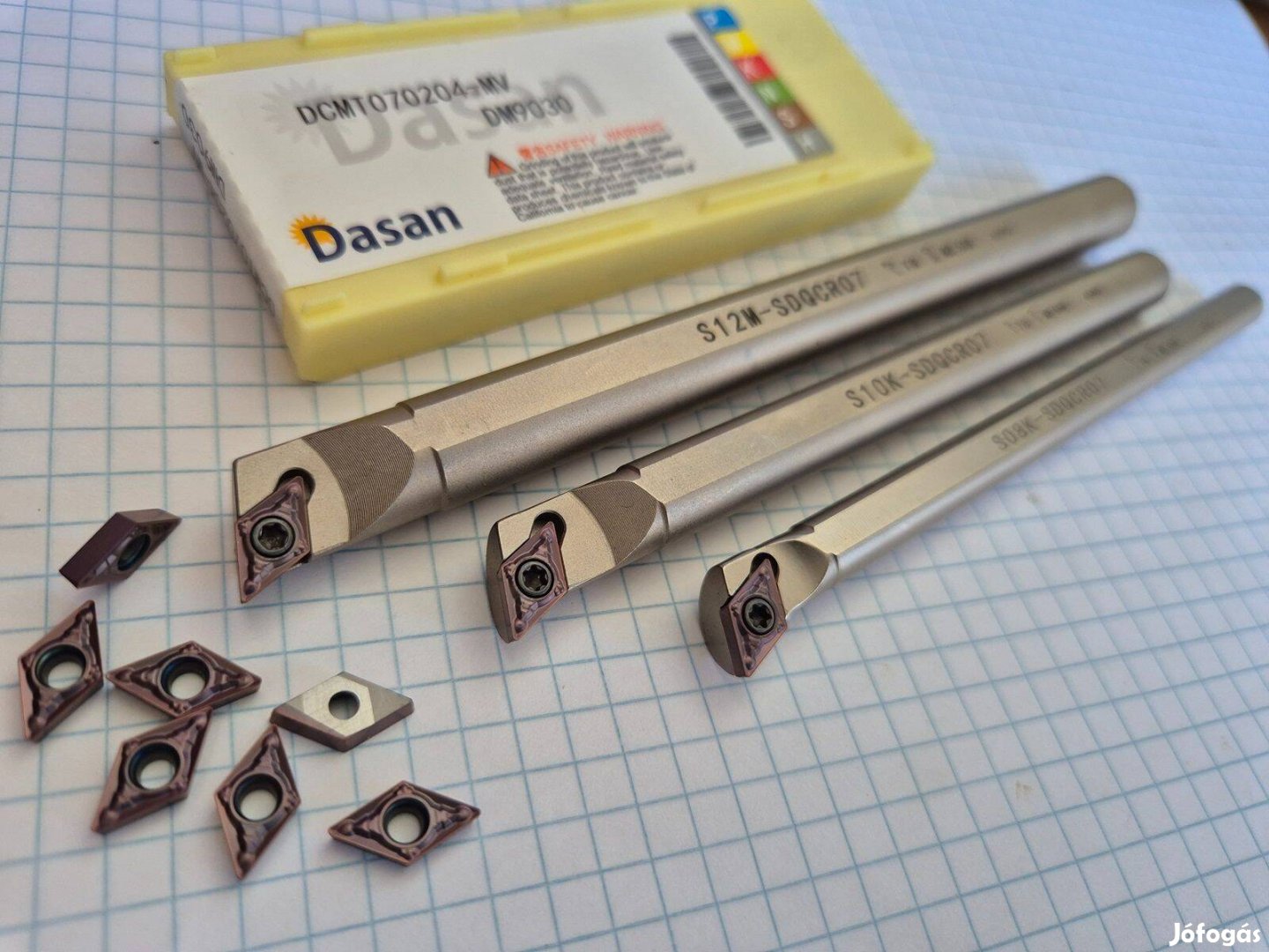 Esztergakés, 3db sdqcr furatkés + 10db dcmt 070204 lapka