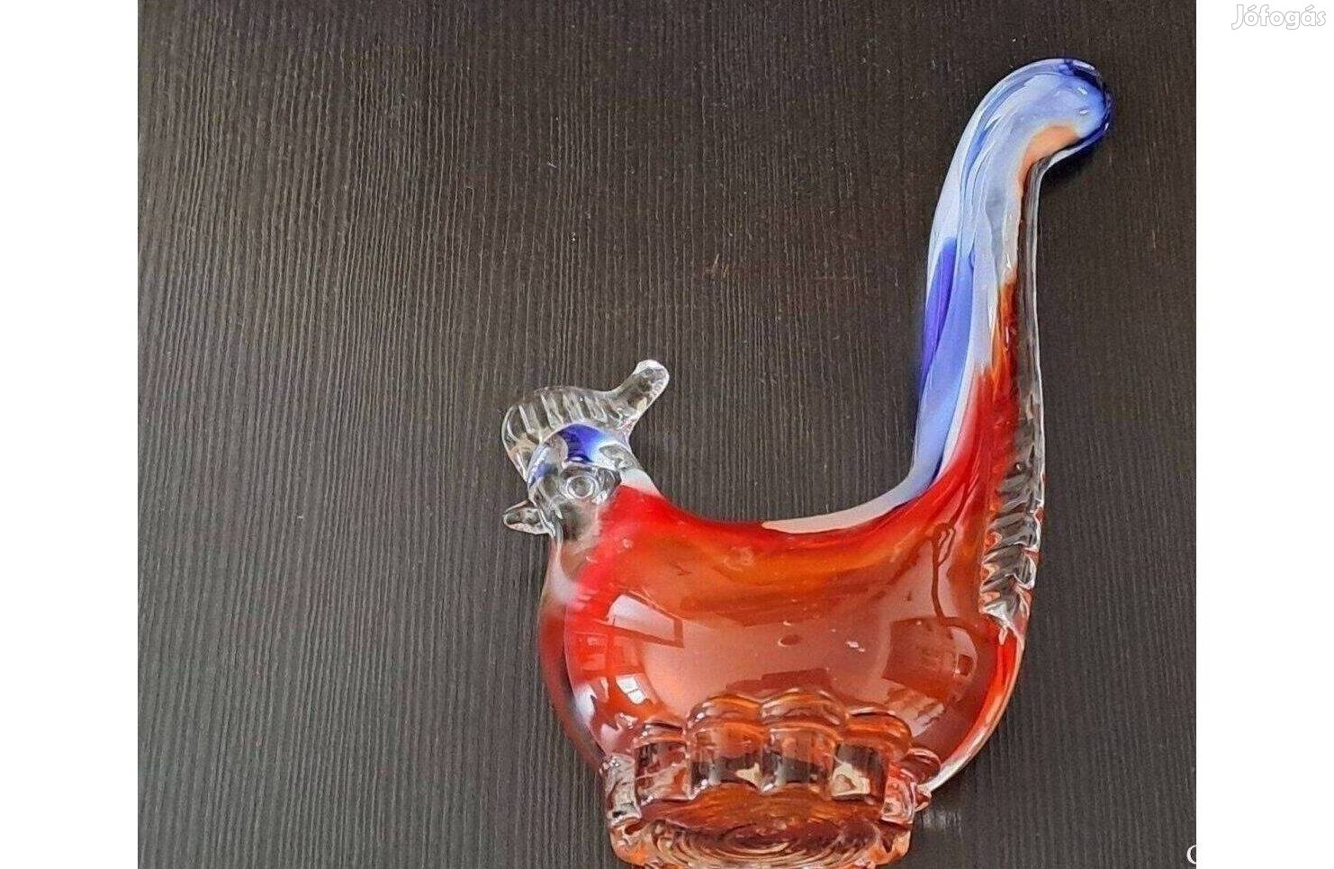 Esztétikus megjelenésű üveg kakas figura