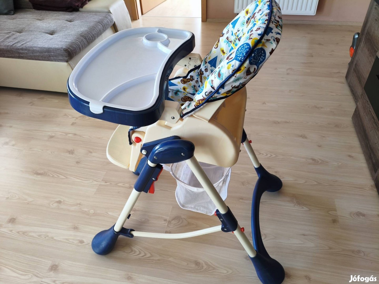 Etetőszék 5 pontos bizt. heveder, levehető tálca, állítható