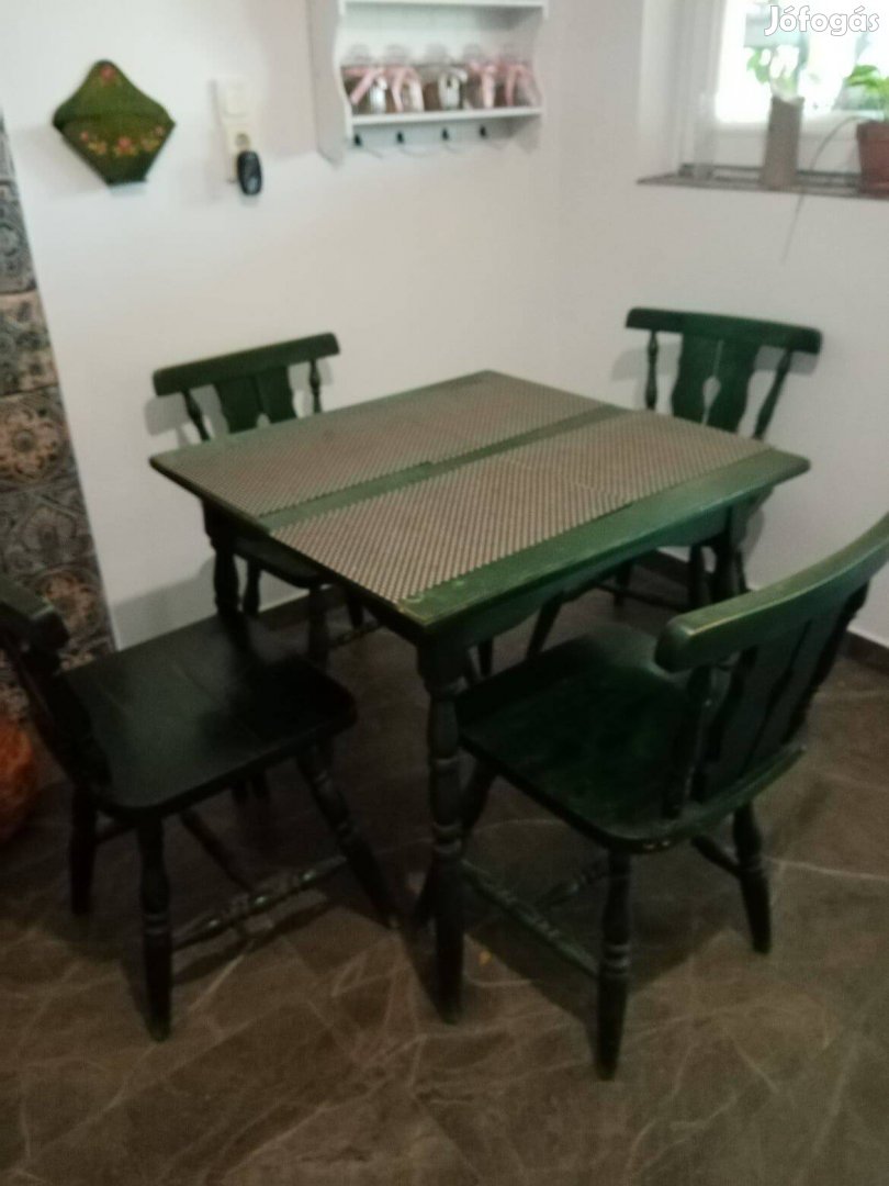 Étkező asztal 4 székkel