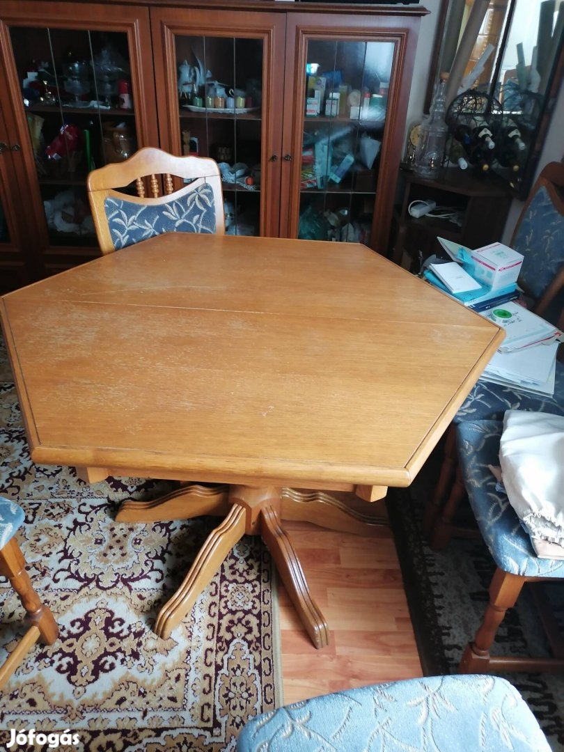 Étkező asztal, 6 szögletű, kárpitozott székekkel. Eladó
